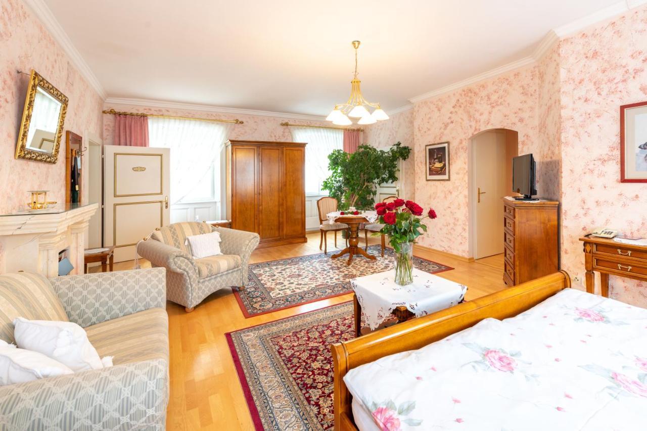 Schlosshotel Rosenau Superior Schloss Rosenau Eksteriør bilde