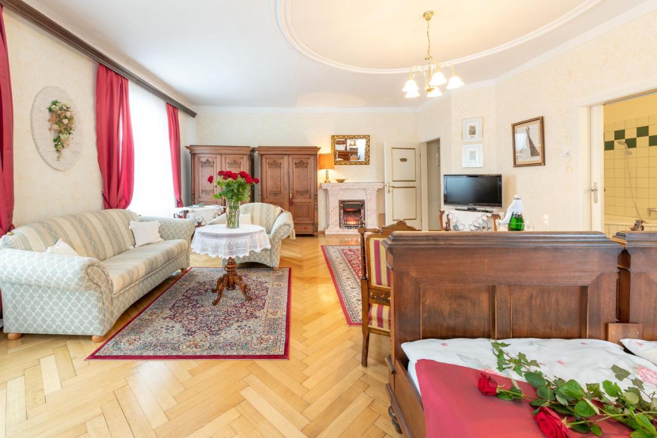 Schlosshotel Rosenau Superior Schloss Rosenau Eksteriør bilde